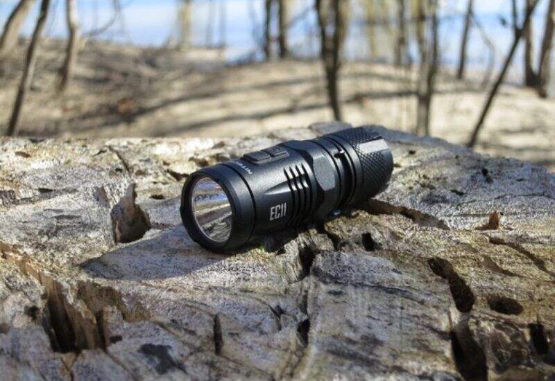Невероятно компактный и очень яркий EDC-фонарь Nitecore EC11