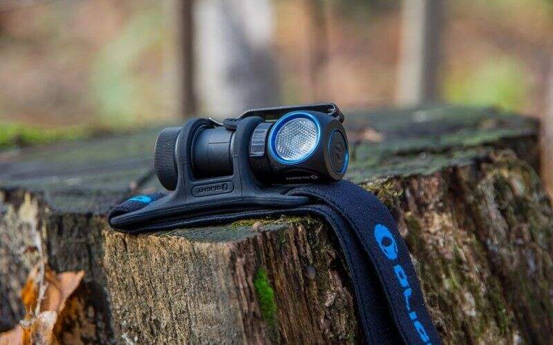 Olight H1R Nova: миниатюрный перезаряжаемый налобный фонарь Г-образного типа
