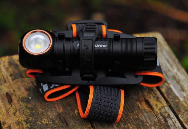 Г-образный налобный фонарь Fenix HM61R