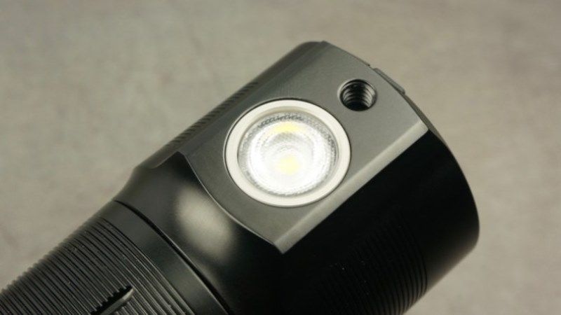 Мощный фонарь Fenix WT50R