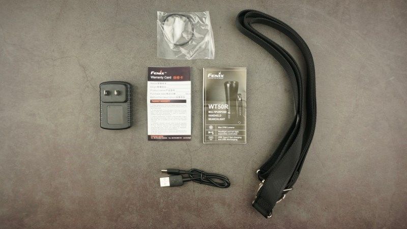 Мощный фонарь Fenix WT50R