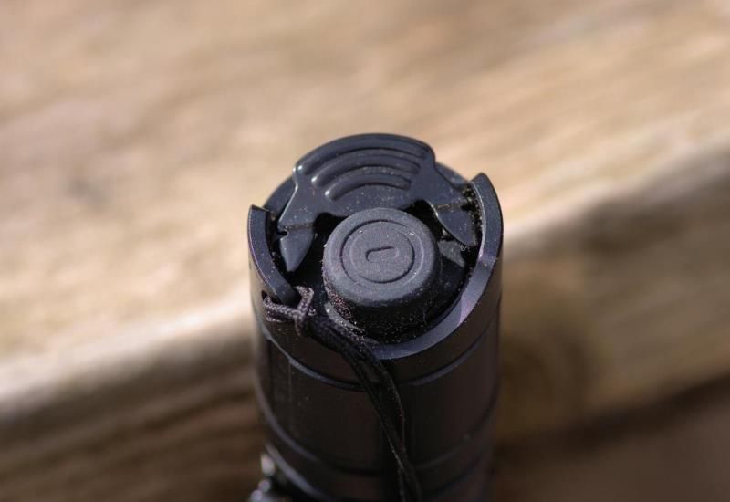 Подствольный фонарь Klarus XT12S