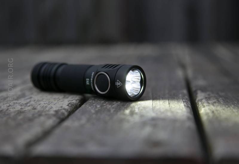 Nitecore E4K