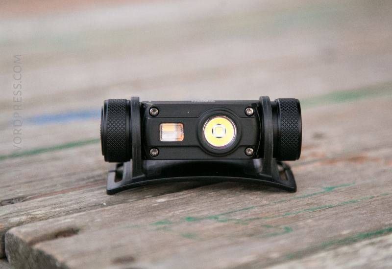 Налобный фонарь Nitecore HC65
