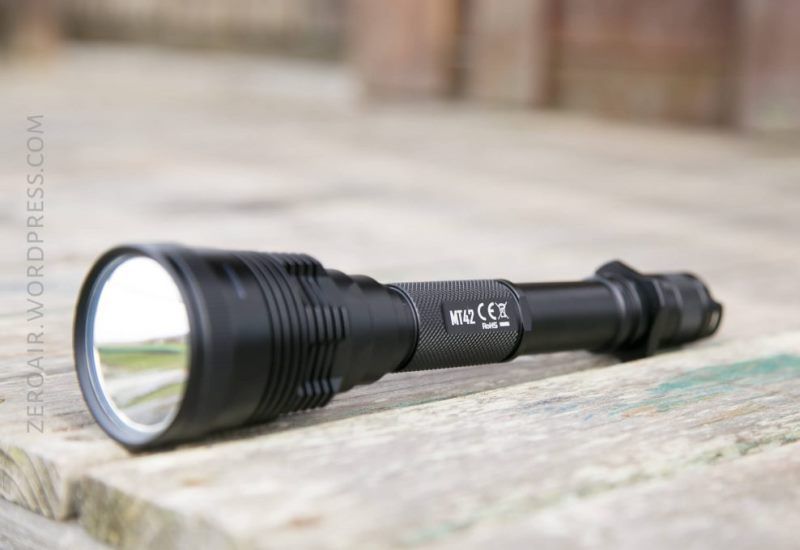 Универсальный фонарь Nitecore MT42