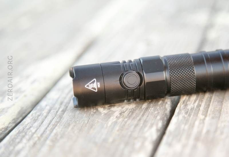 Тактический фонарь Nitecore NEW P12