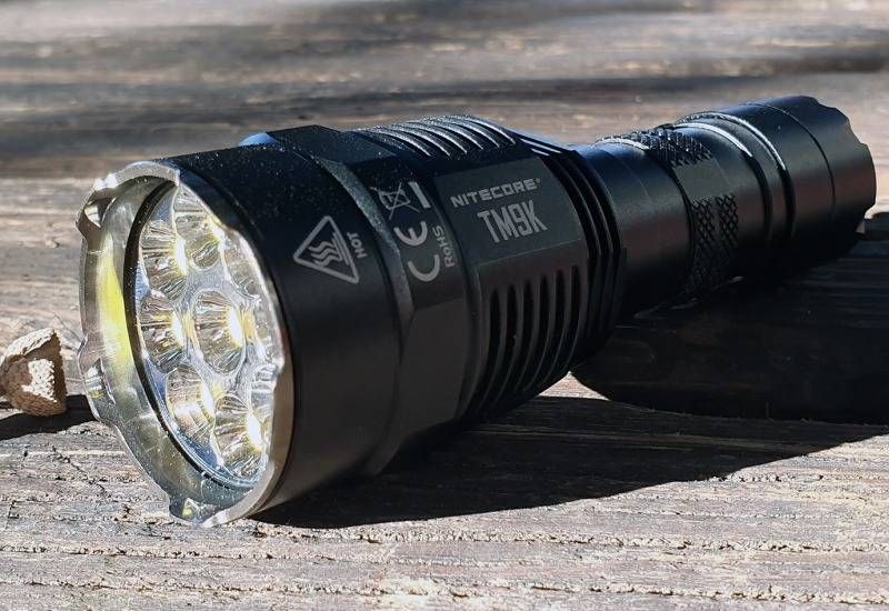 Мощный фонарь Nitecore TM9K