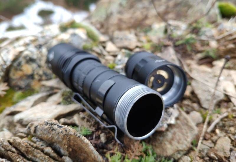 Тактический фонарь Nitecore i4000R
