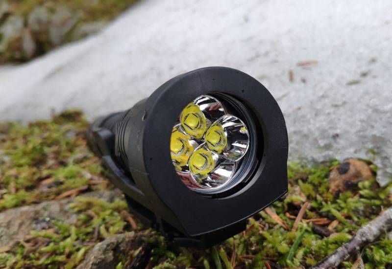 Тактический фонарь Nitecore i4000R
