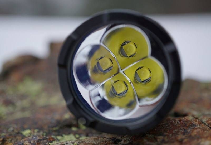 Тактический фонарь Nitecore i4000R