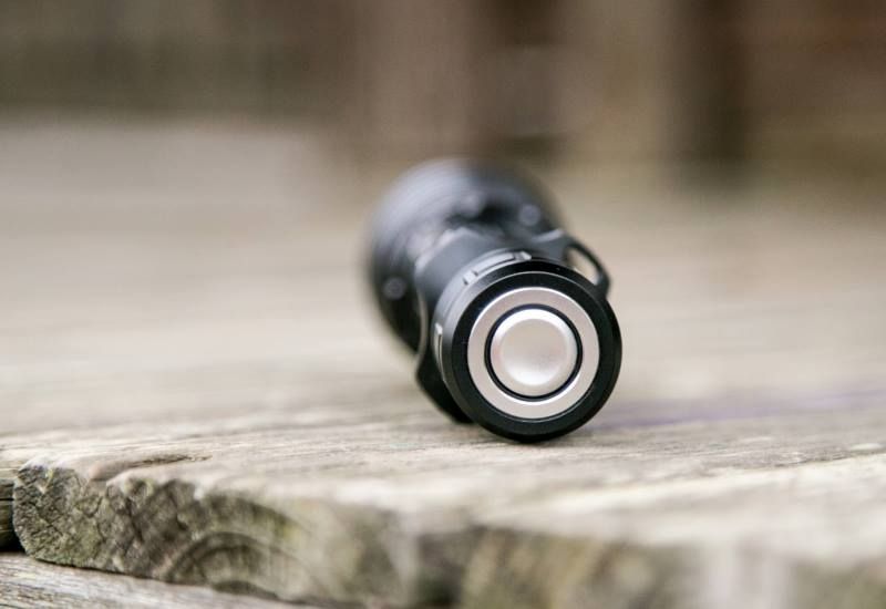Тактический фонарь Olight Warrior X
