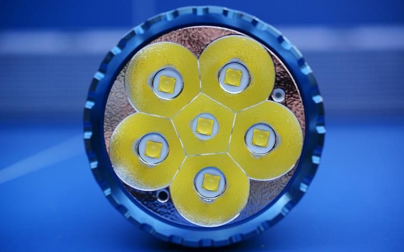 Сверхмощный поисковый фонарь Olight X9R Marauder