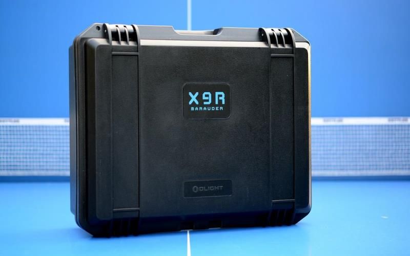 Сверхмощный поисковый фонарь Olight X9R Marauder