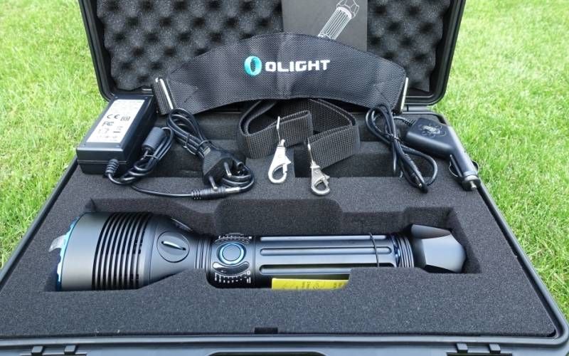 Сверхмощный поисковый фонарь Olight X9R Marauder