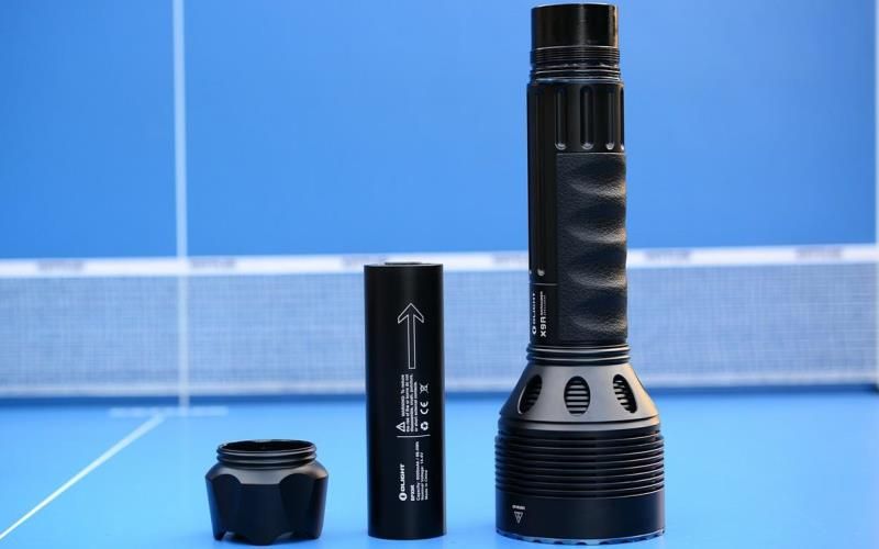 Сверхмощный поисковый фонарь Olight X9R Marauder